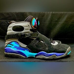 Air Jordan 8 retro aqua  size 7Y